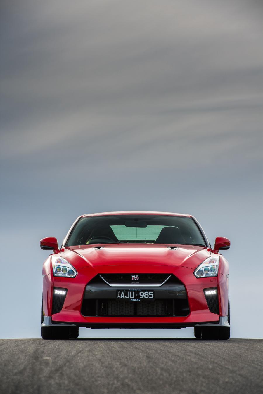  Nissan GT-R Track Edition 2016 года  (AU) (фото 4 из 13)
